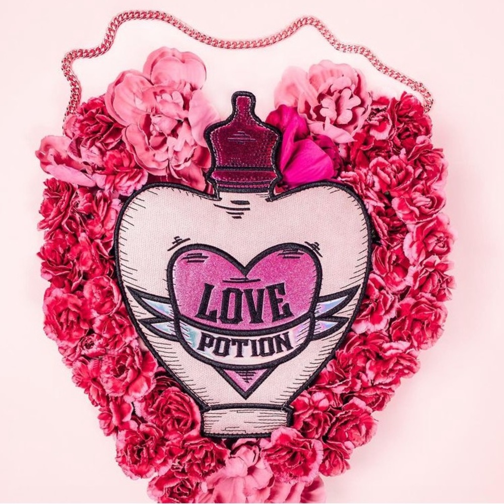New Danielle nicole Harry Potter love potion crossbody handbag